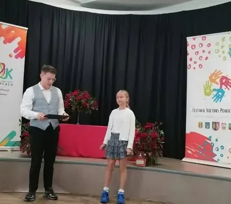 Uczennice z Branic na XXIV Festiwalu Kultury Powiatowej w Kietrzu
